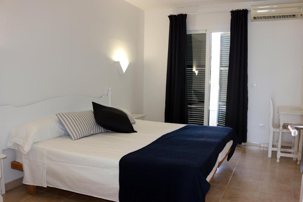 Apartamentos Saura Кала-эн-Бланес Экстерьер фото